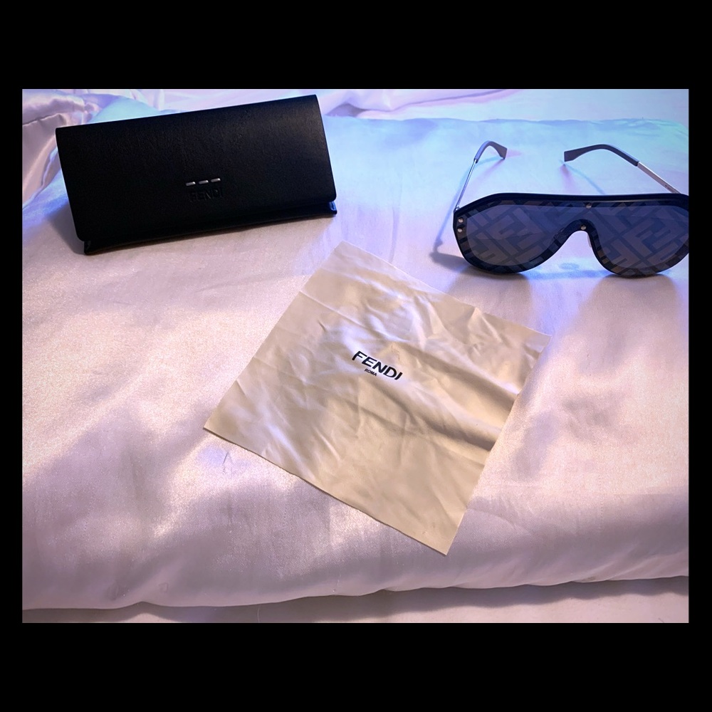 Fendi F logo Avatar shades🙌🏽🙌🏽🙌🏽🔥🔥